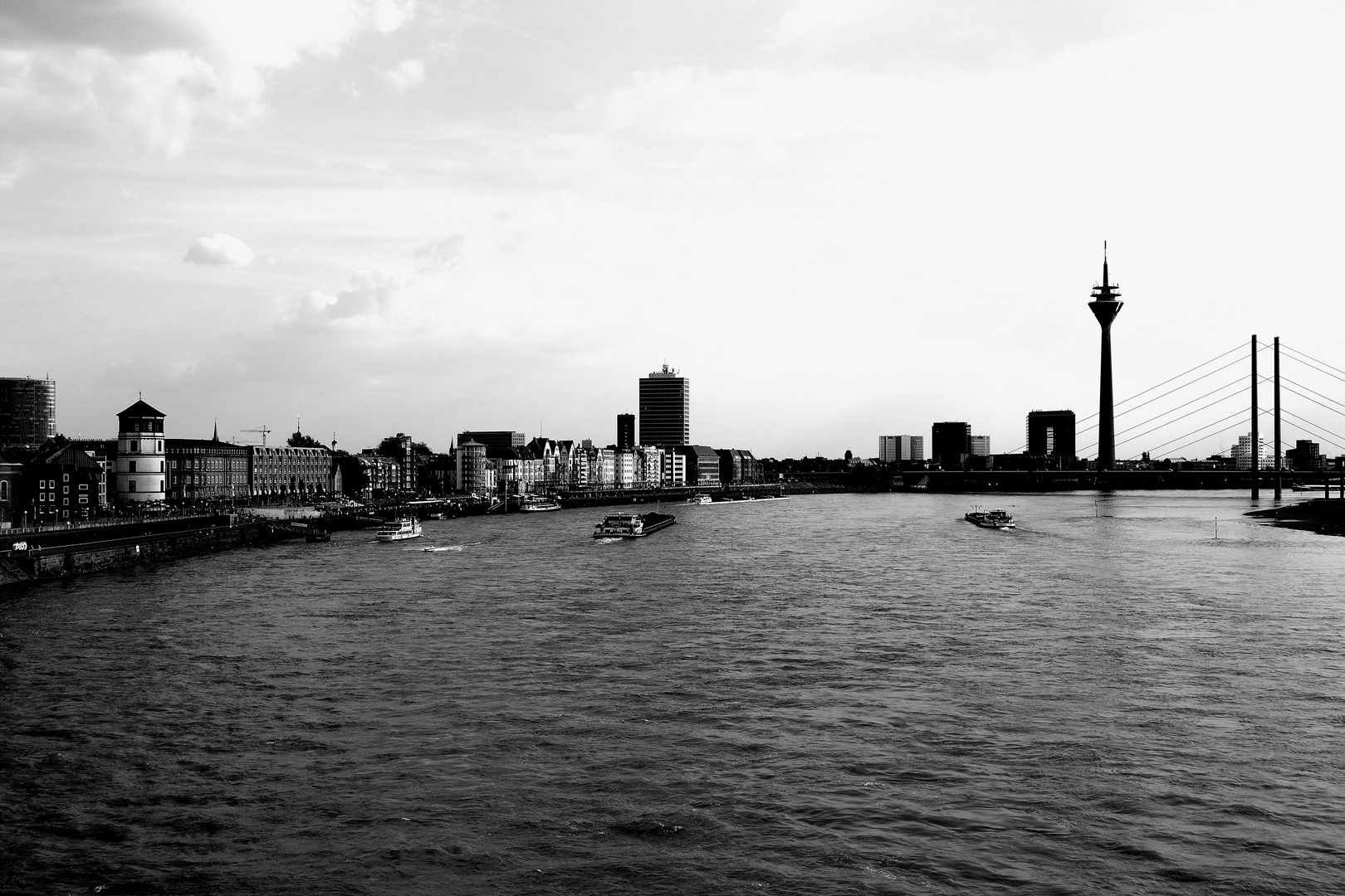 "Skyline" der schönes Stadt am Rhein