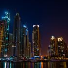 Skyline Dubai Marina bei Nacht