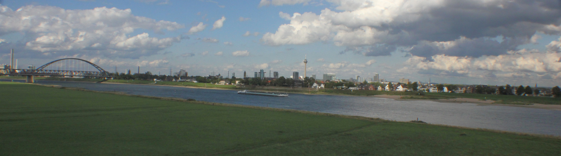 Skyline Düsseldorf (Panorama)