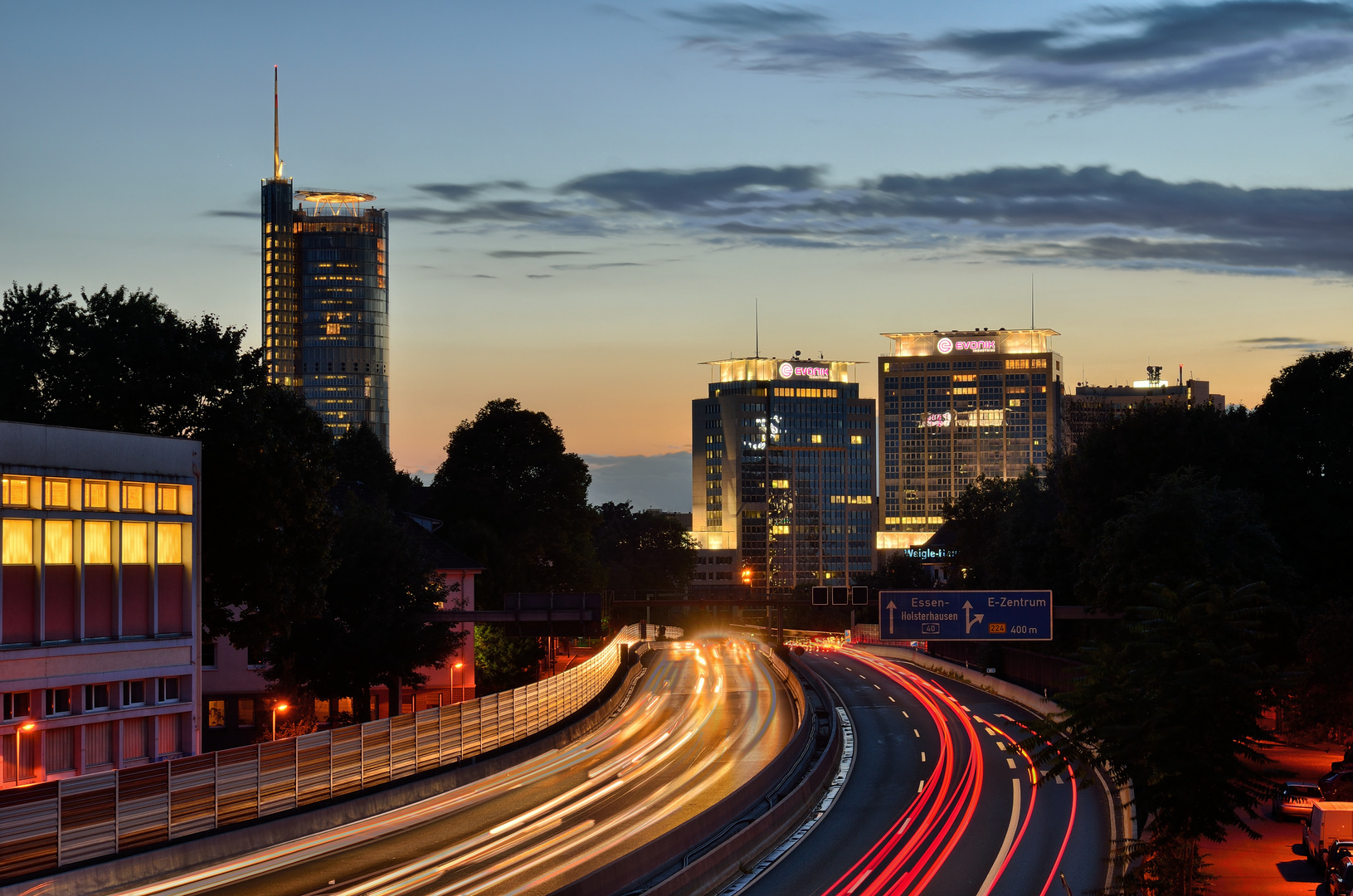 Skyline Essen von der A40 Foto & Bild | deutschland, europe, nordrhein ...
