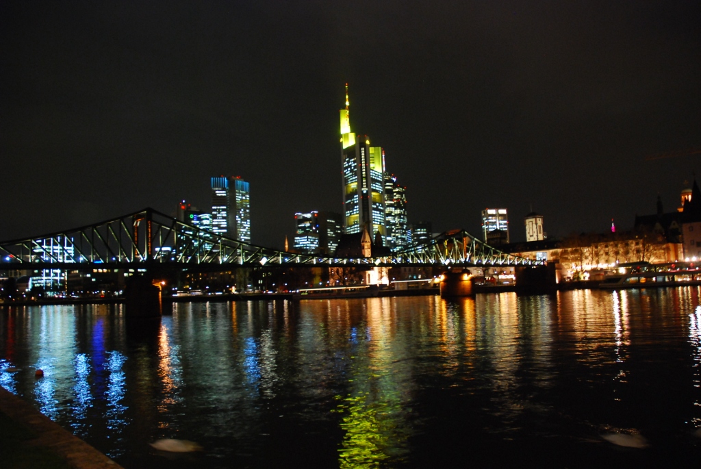 Skyline Frankfurt bei Nacht