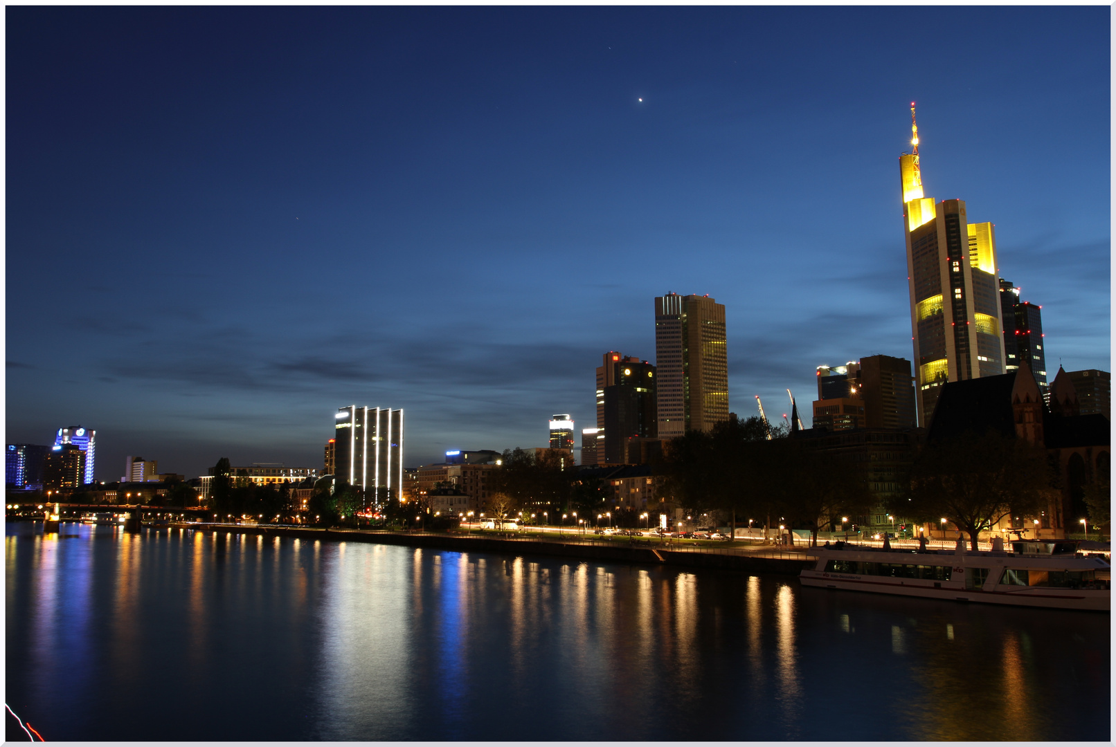 Skyline Frankfurt bei Nacht