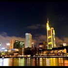 Skyline Frankfurt bei Nacht - Mainufer