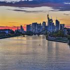 Skyline Frankfurt bei Sonnenuntergang