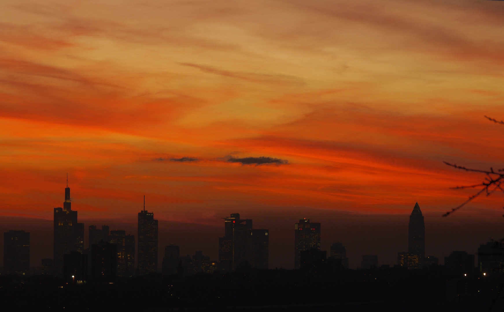 Skyline Frankfurt bei Sonnenuntergang