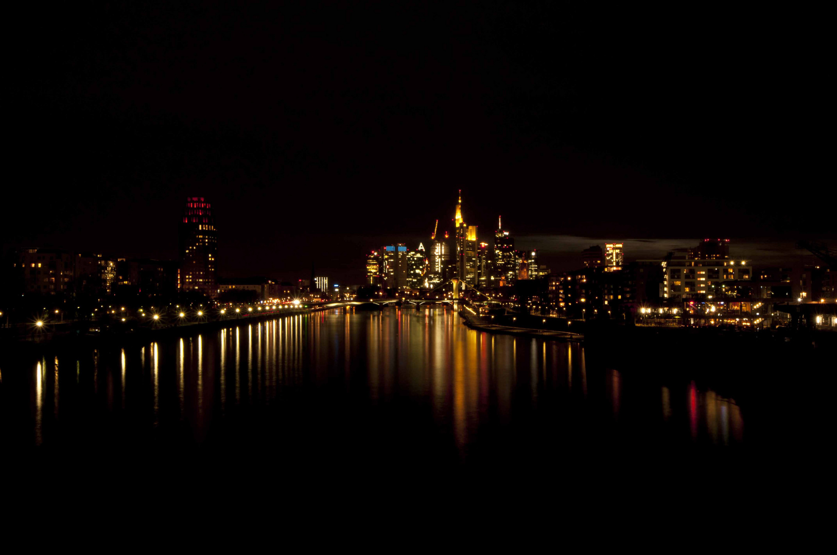 Skyline Frankfurt by night