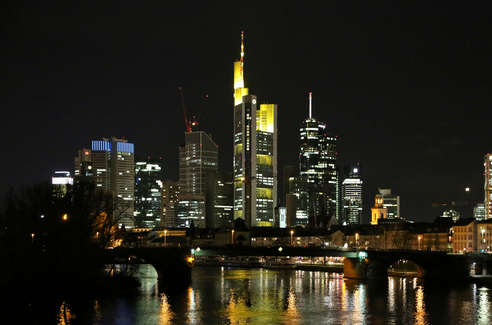Skyline Frankfurt /Main Heiligabend 2013