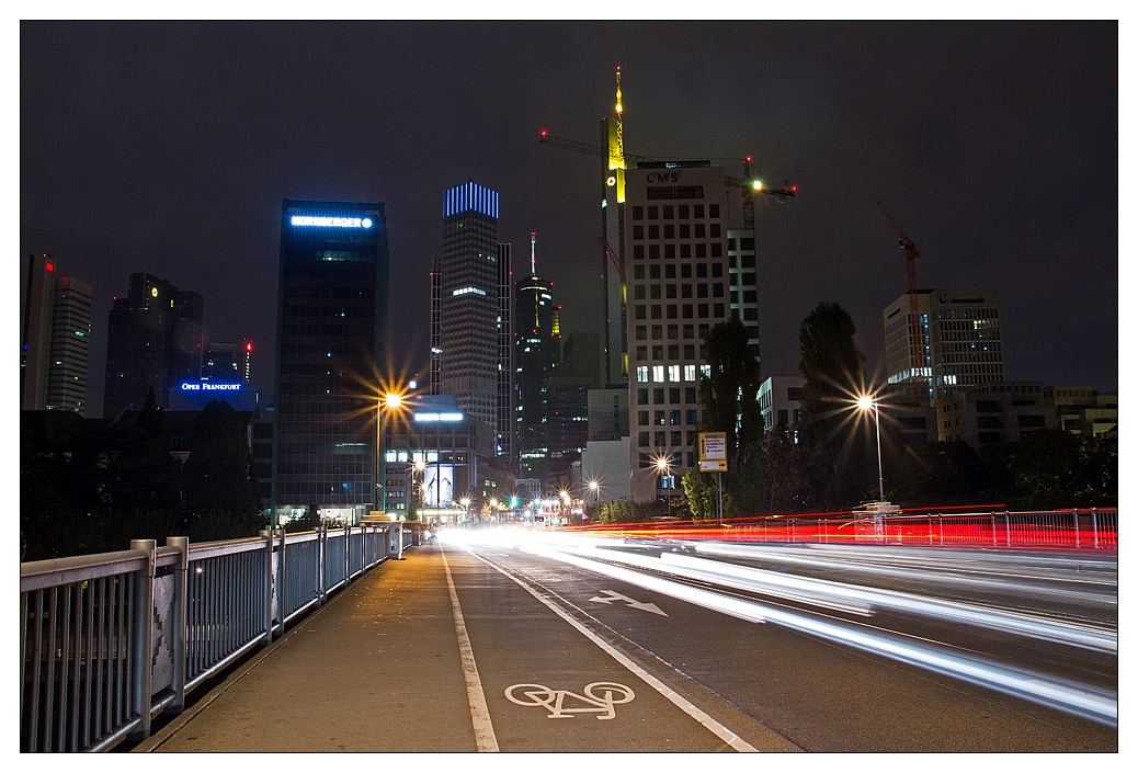 Skyline Frankfurt/M mit Langzeitbelichtung