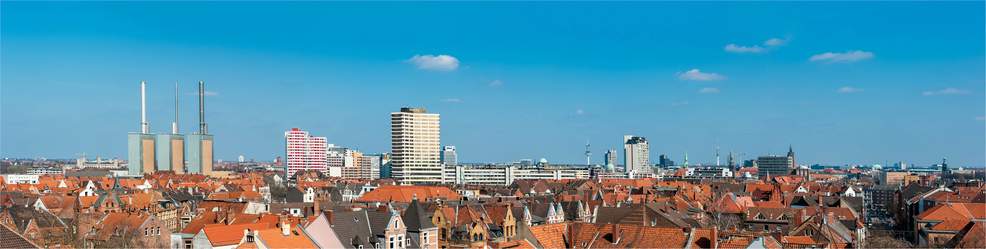 Skyline Hannover Linden von der Martinskirche