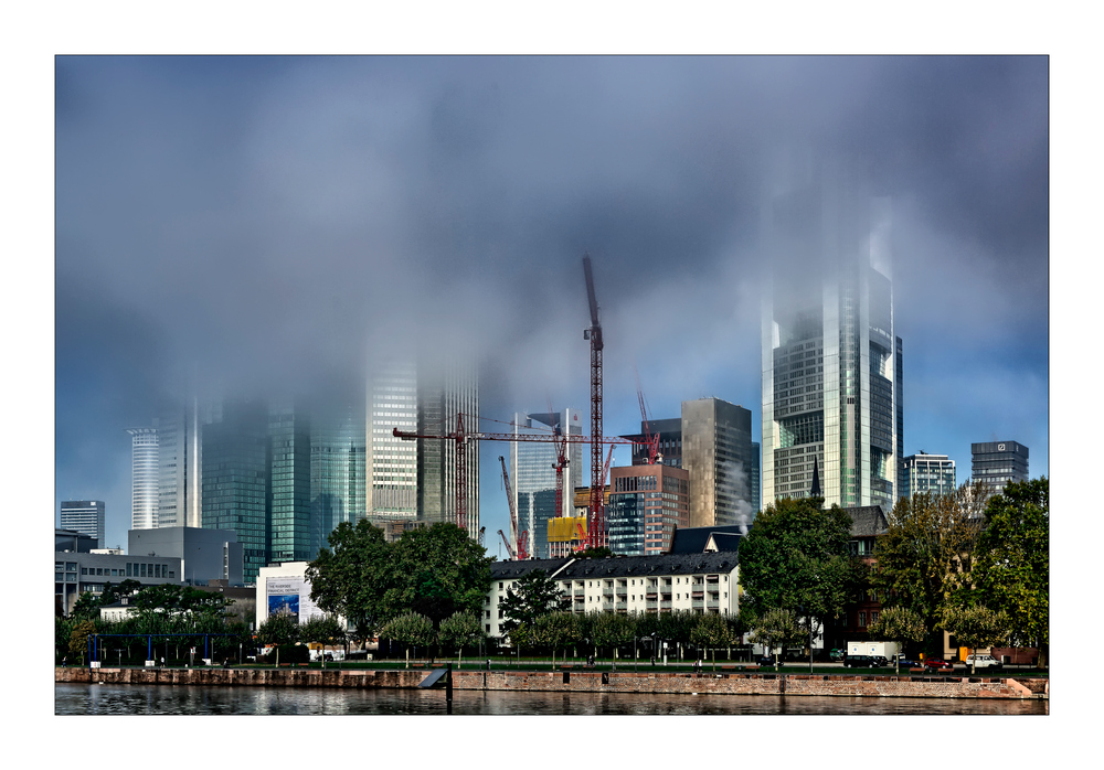 Skyline im Nebel