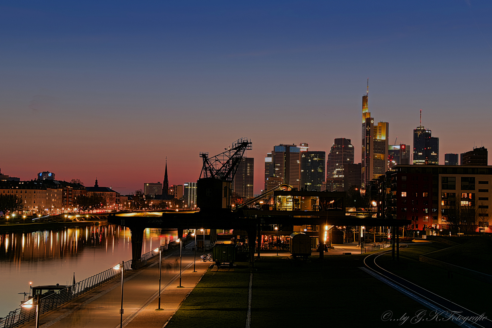 Skyline im Sonnenuntergang