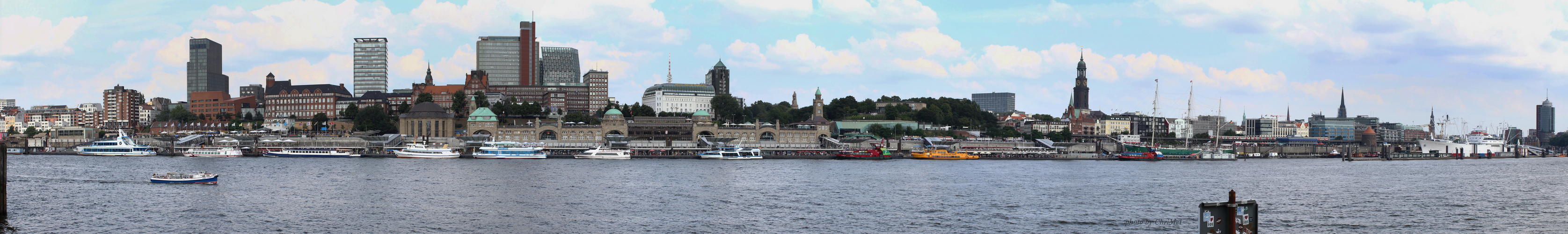 Skyline-Landungsbrücken