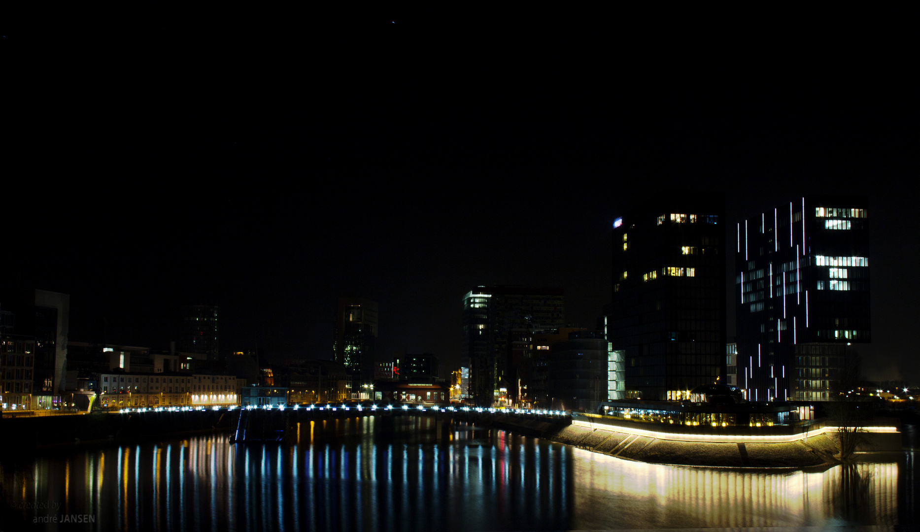 skyline medienhafen nightshot