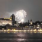 Skyline mit Feuerwerk