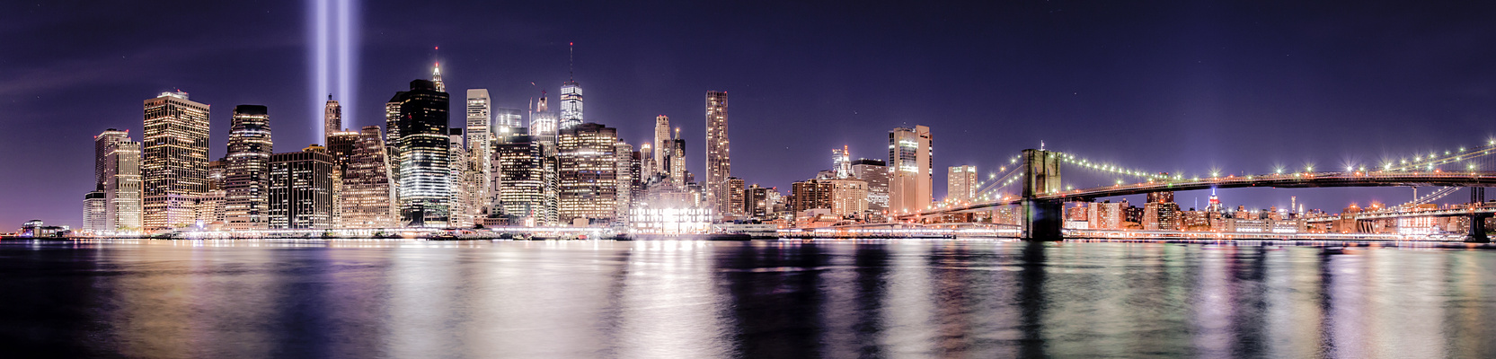 Skyline New York 11S Tribute in Light