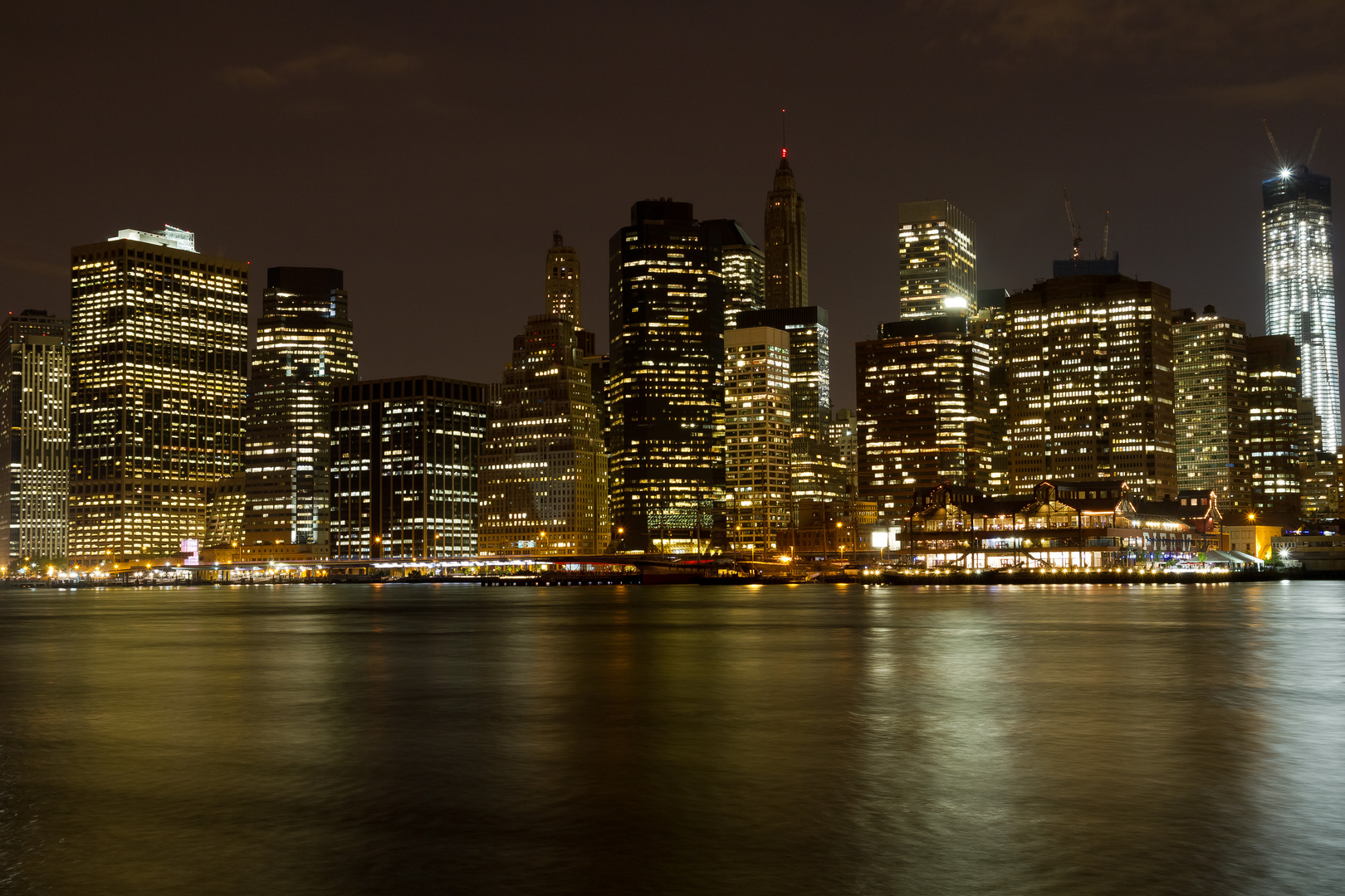 Skyline New York bei Nacht