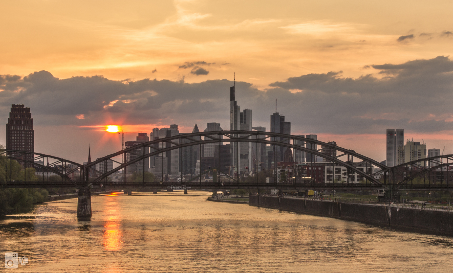 Skyline of Frankfurt - Sunset