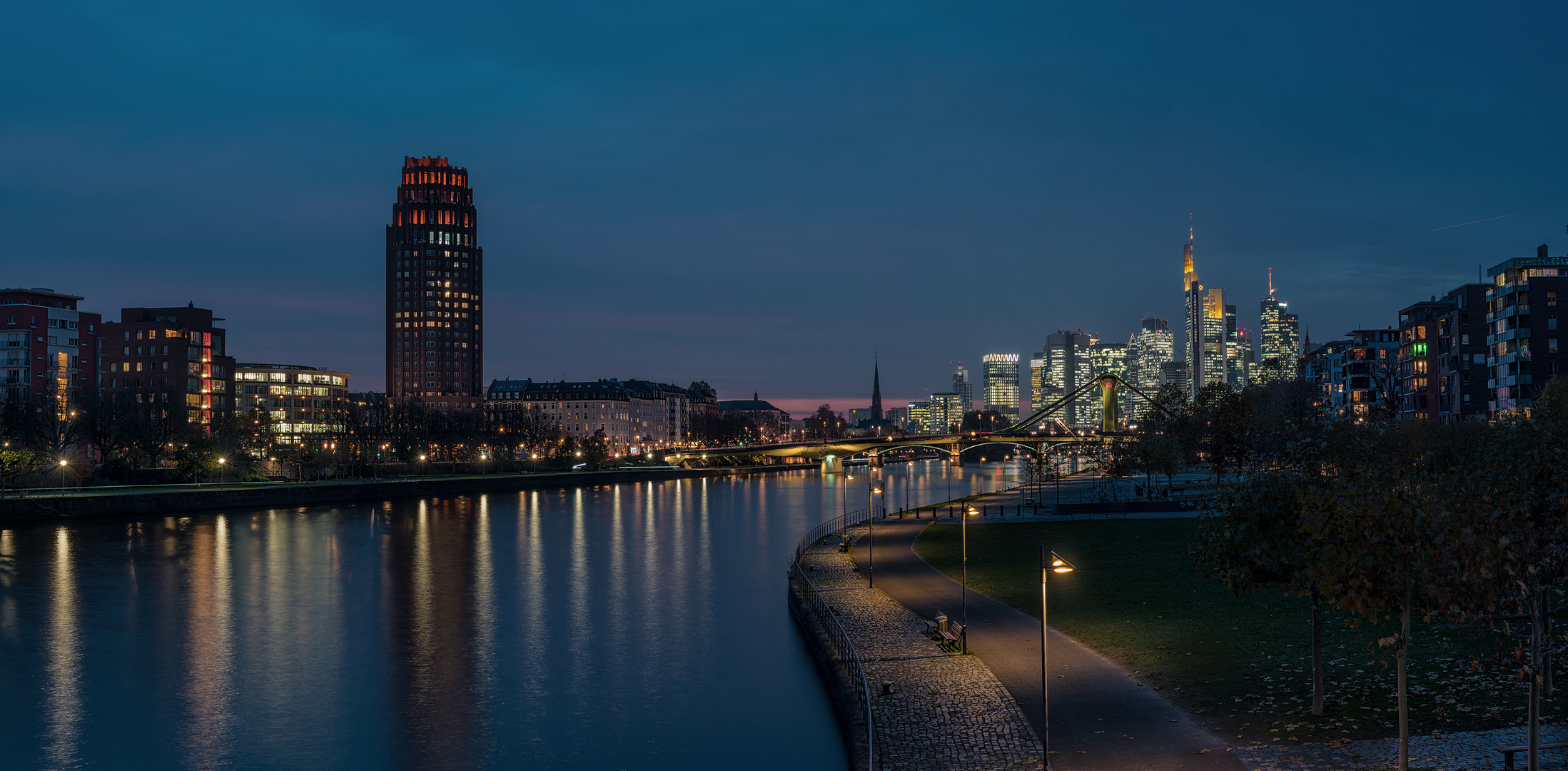 SKYLINE PANORAMA