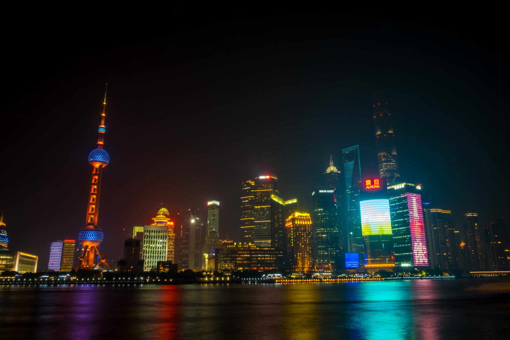 Skyline Shanghai bei Nacht