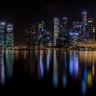 Skyline Singapur bei Nacht