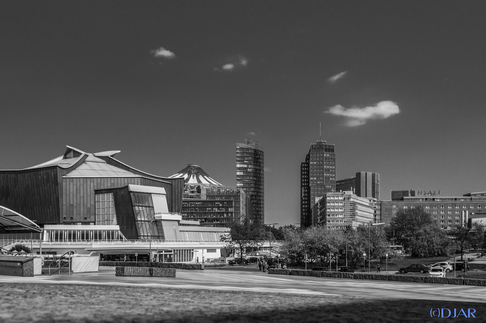 Skyline SonyCenter