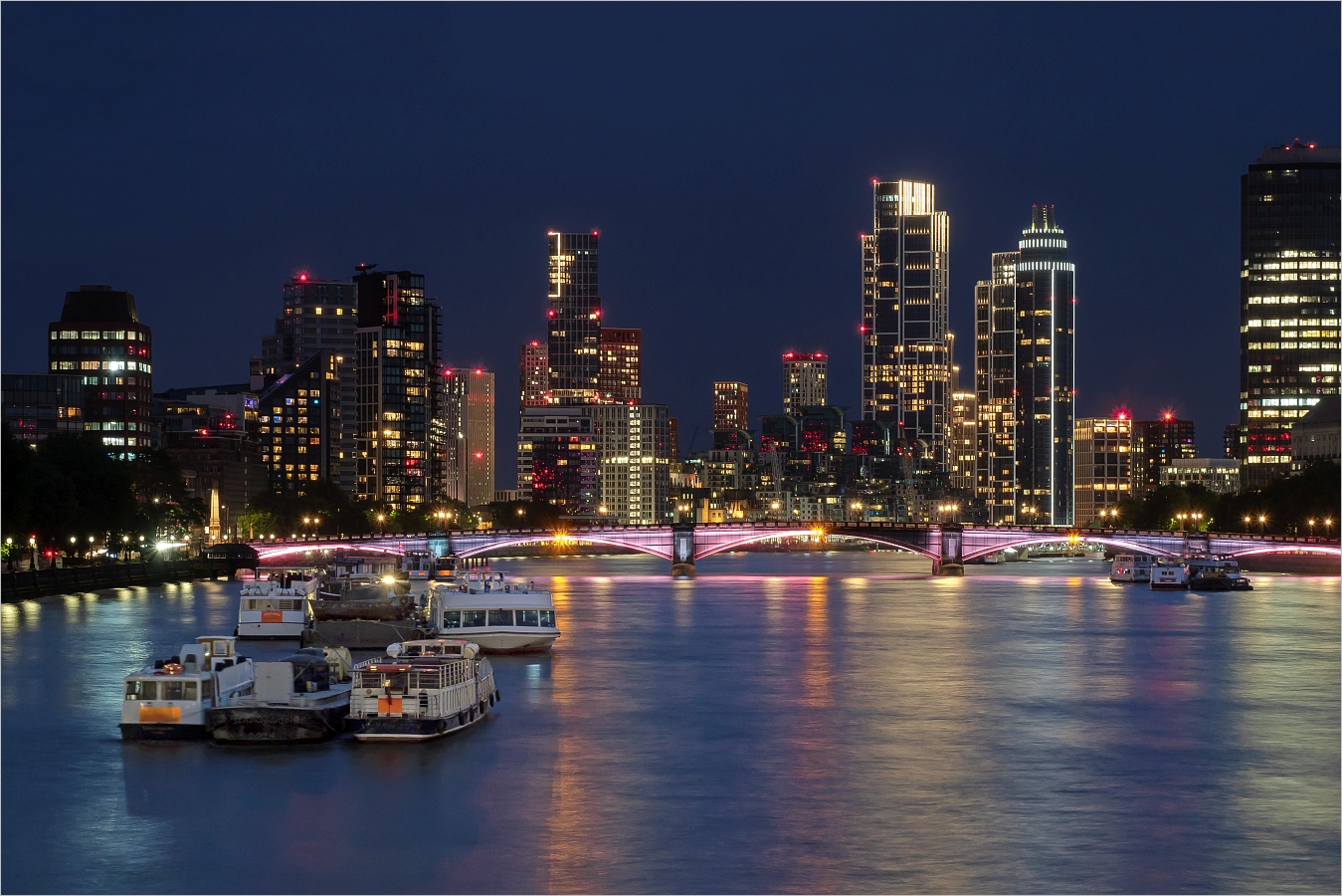 Skyline St George Wharf