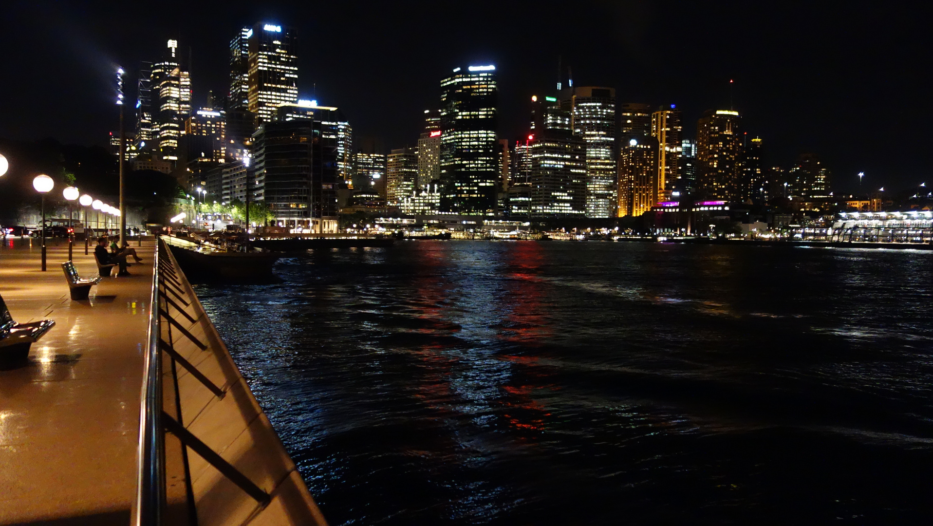 Skyline Sydney by night