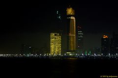 Skyline von Abu Dhabi bei Nacht (1)