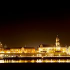 skyline von dresden bei nacht