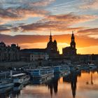 Skyline von Dresden im Abendrot