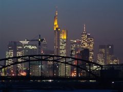 Skyline von Frankfurt am Main by Night (remastered)