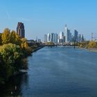 Skyline von Frankfurt im Herbst