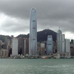 Skyline von Hongkong bei bedecktem Himmel