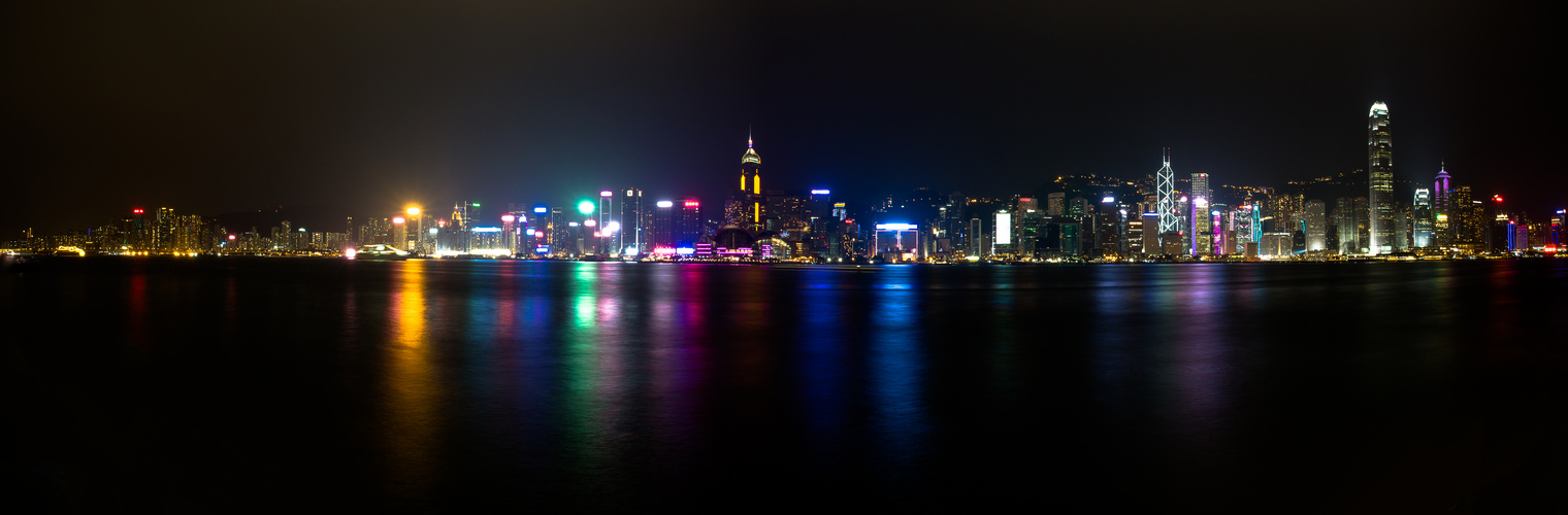 Skyline von HongKong Island bei Nacht