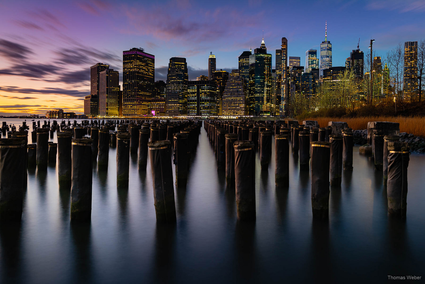 Skyline von Manhattan (New York City) bei Nacht