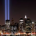 Skyline von New York bei Nacht