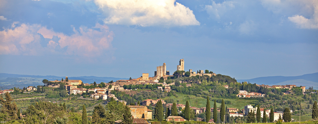 Skyline von San Gimignano - Toscana