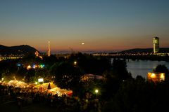 Skyline von Wien bei Nacht02