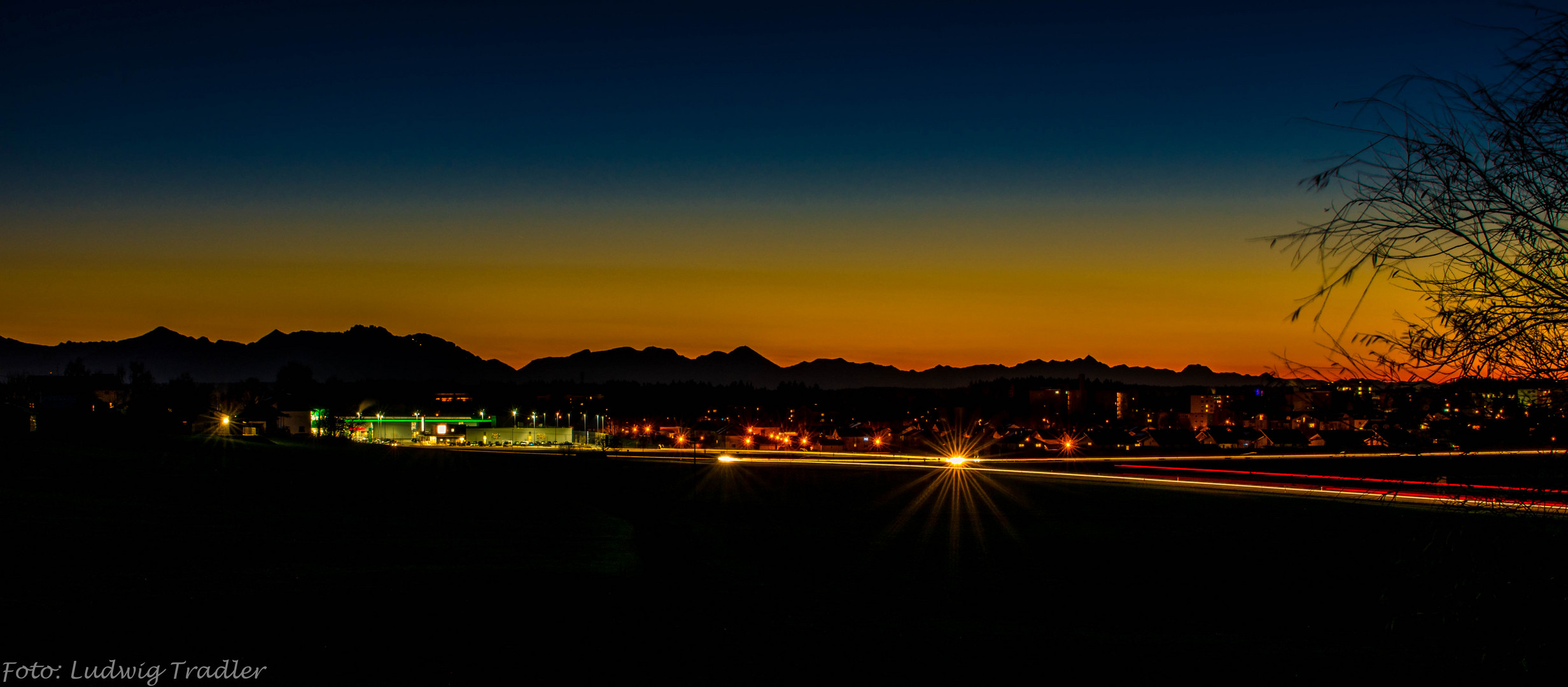 Skyline vor den Alpen