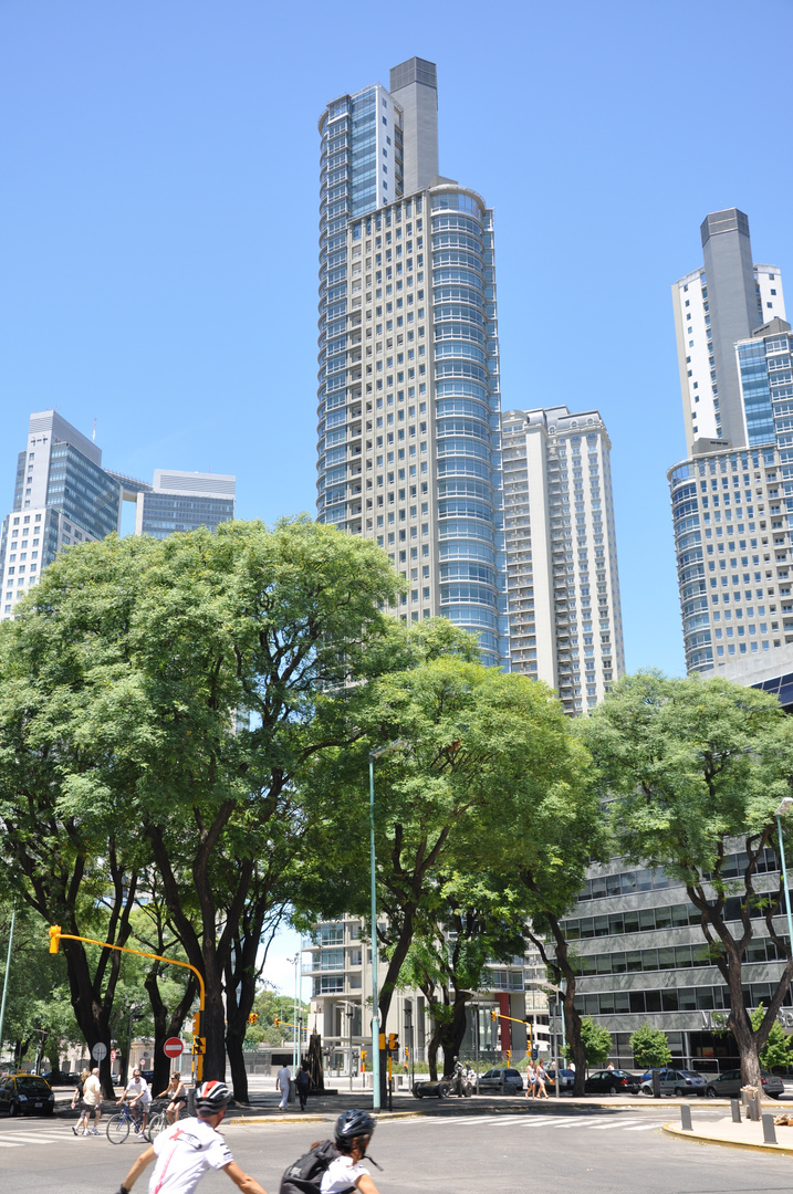 Skyscrapers Torre del Parque & Torre del Rio