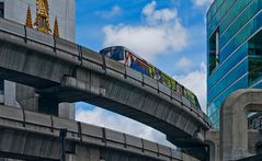 skytrain in bangkok