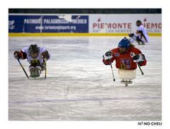 Sledge hockey10