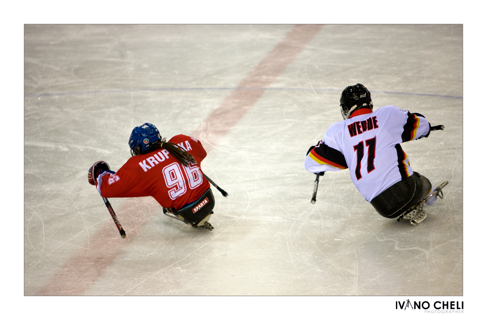 Sledge hockey3