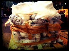 sleeping buddhas