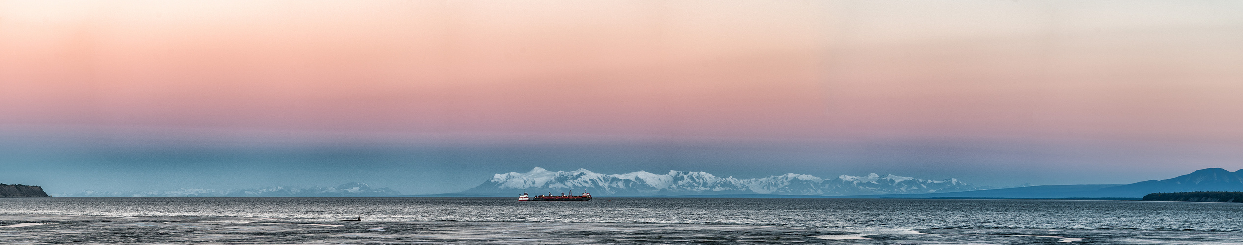 Sleeping Princess Mountains towards the north of Anchorage