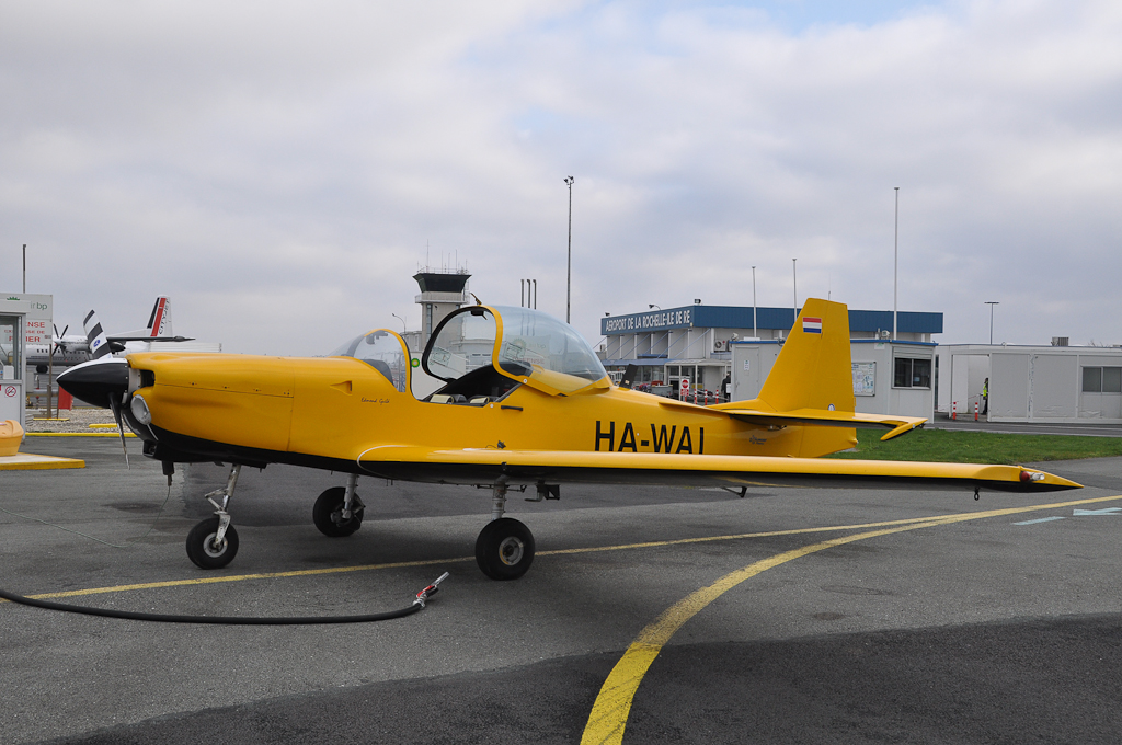 Slingsby T 67 HA-WAI basé à La Rochelle - Ile de Ré