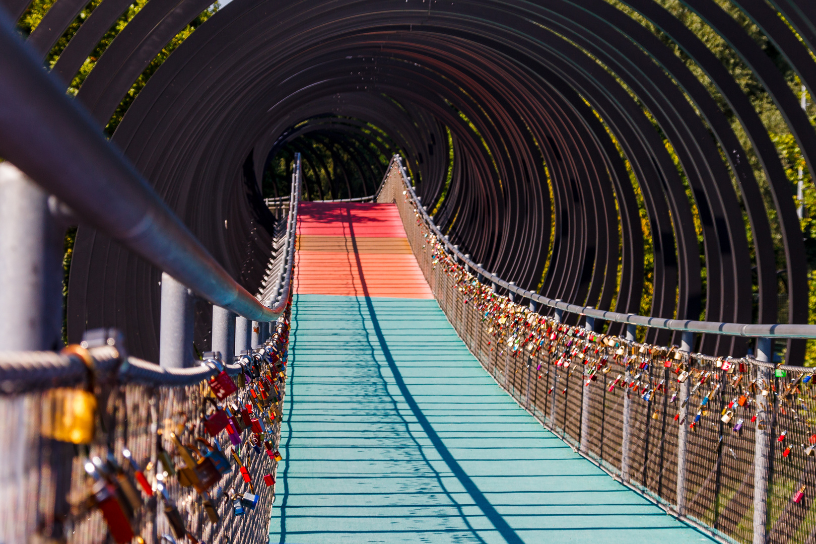 "Slinky Springs To Fame" Brücke über den Rhein-Herne-Kanal