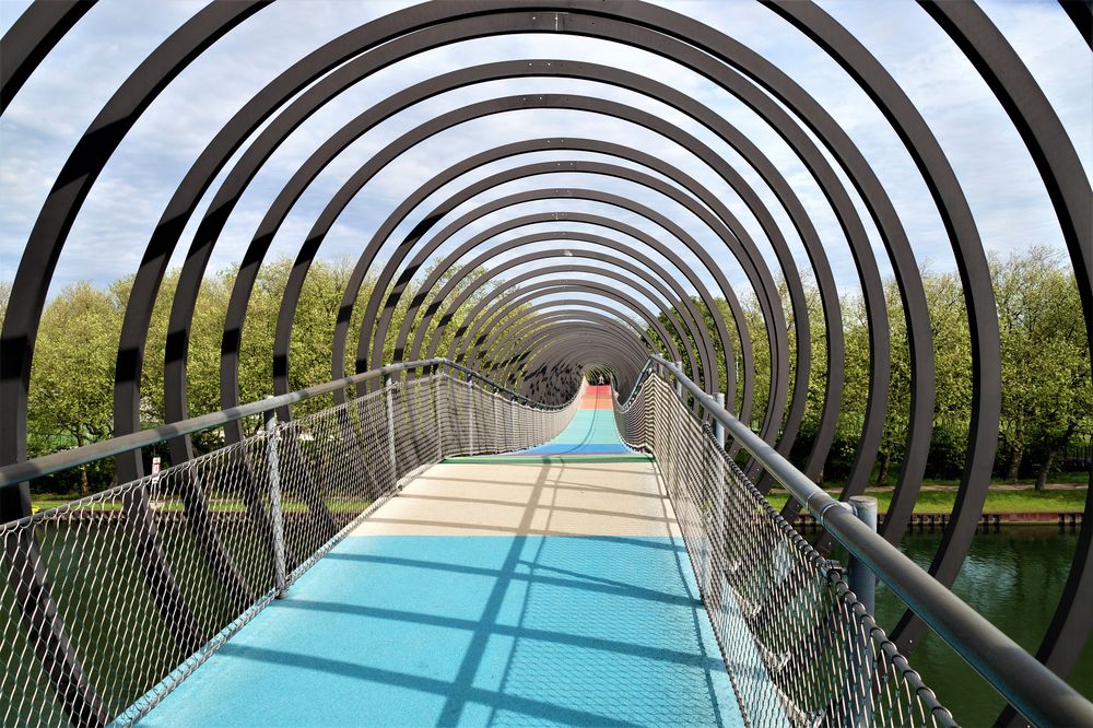 Slinky Springs to Fame - Die etwas andere Brücke in Oberhausen