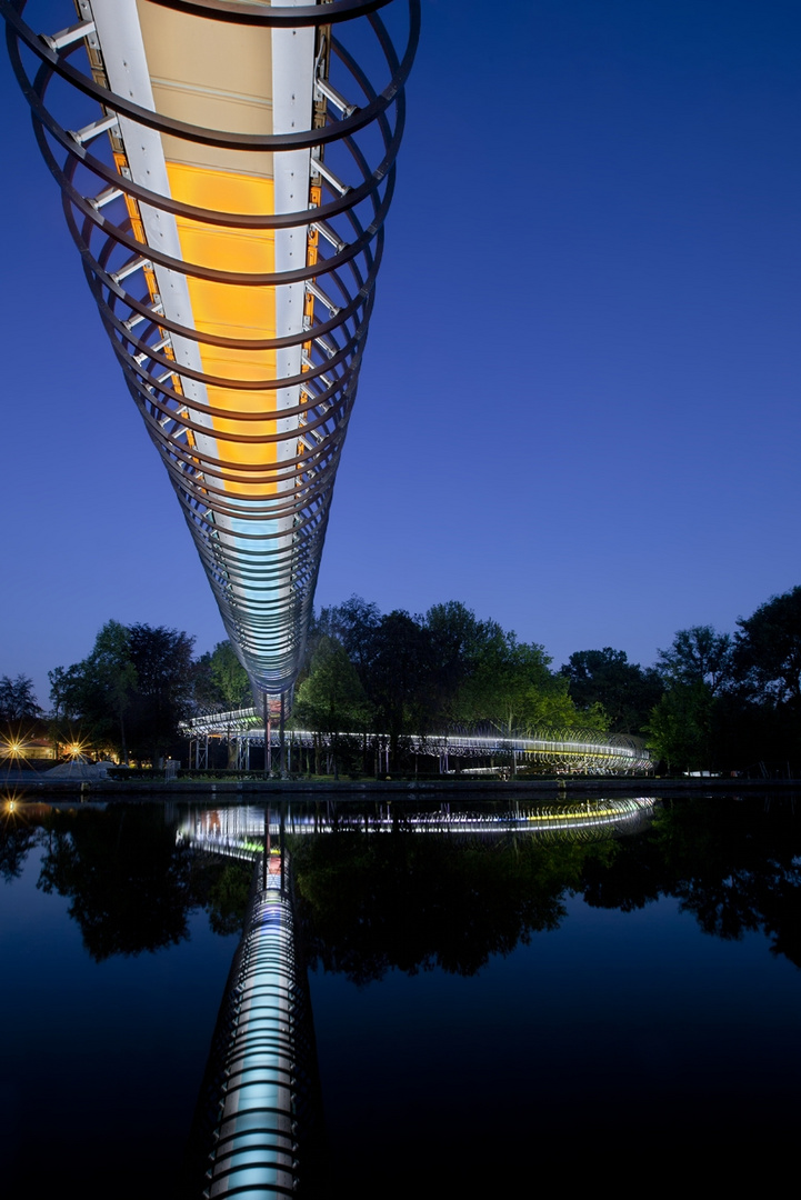 Slinky Springs to Fame - Rehberger Brücke II