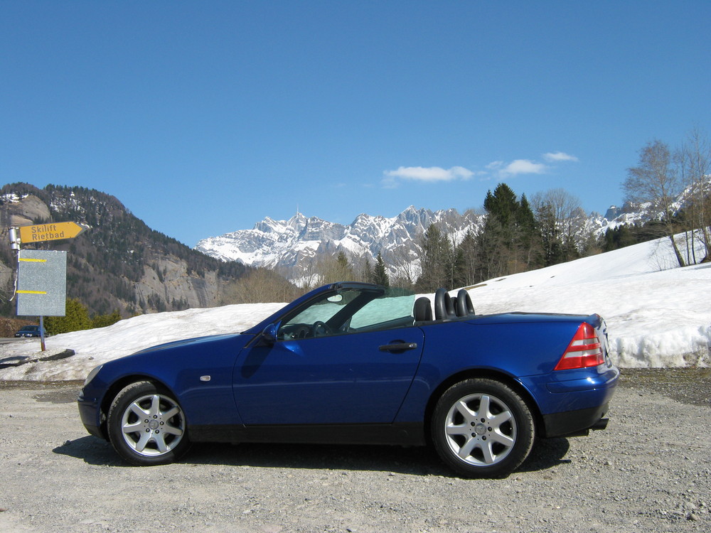 SLK - Farbspiel in Blau-Weiss und der Säntis im Hintergrund